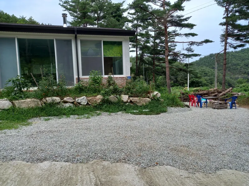 [강원 고성] 바다도 가까운 산아래 계곡 옆 조용한 독채 펜션 23