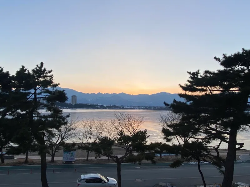 [강원 속초] 영랑호와 울산바위가 보이는 힐링 숙소 14