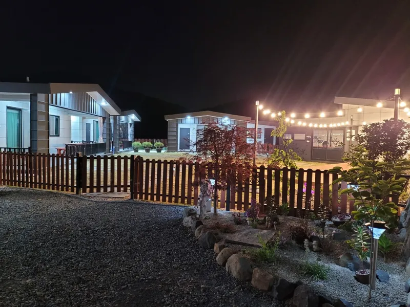 [Goseong] 2 independent pet-friendly pensions in a quiet rural village 12