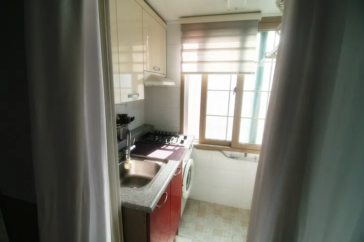 [부산 북구] 주방분리 아늑하고 넓은 방#넷플릭스#빔프로젝트#무료주차 4