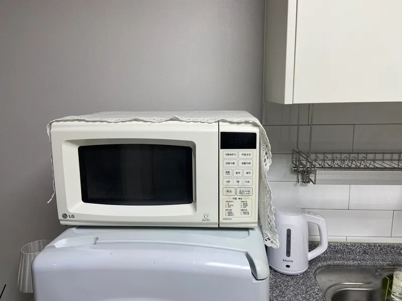 [Gangnam, Seoul] Daechi Academy Street Quiet Two-Room Cozy Accommodation - Room 102 22