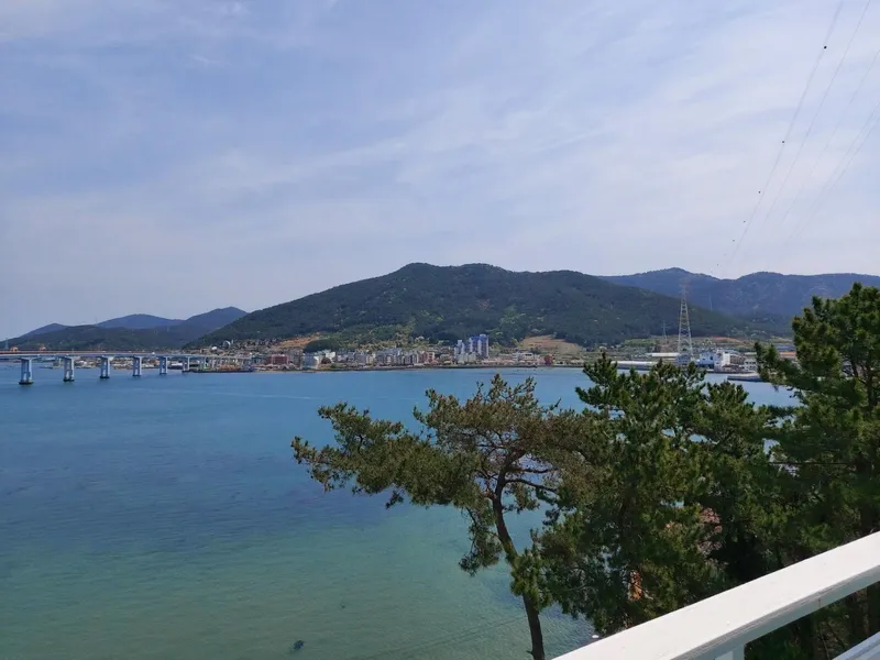 [경남 통영] 구거제대교와 바다가 보이는 산책하기 좋은 펜션 402호 6