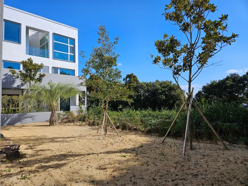 [Seongsan, Seogwipo] Townhouse B with a wide terrace and a pretty garden 14