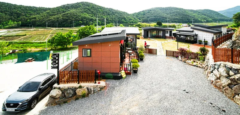 [경남 고성] 한적한 시골마을 반려동물 동반 독채형 펜션 1동 6