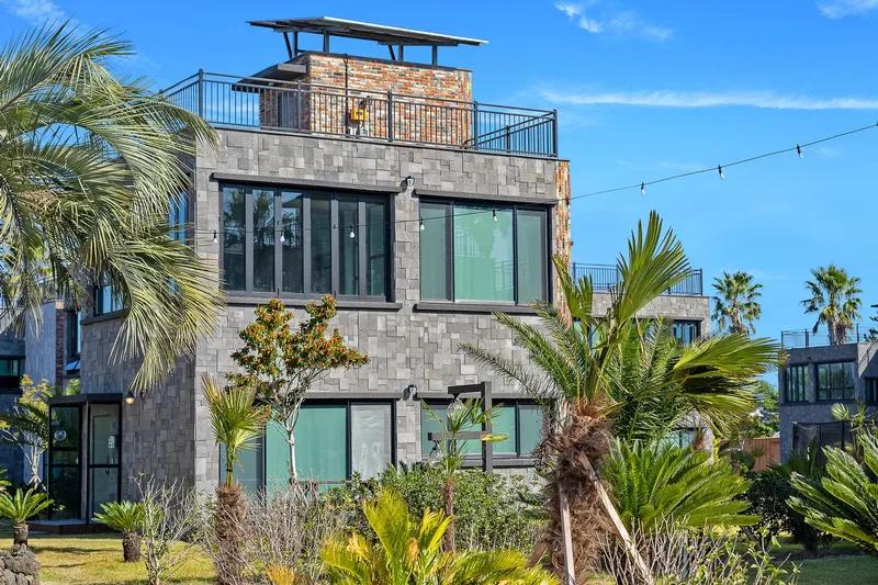 [Namwon, Seogwipo] Quiet and private 3-story independent pool villa (pets allowed) 12