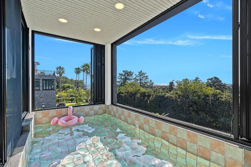 [Namwon, Seogwipo] Quiet private 3-story independent pool villa 8