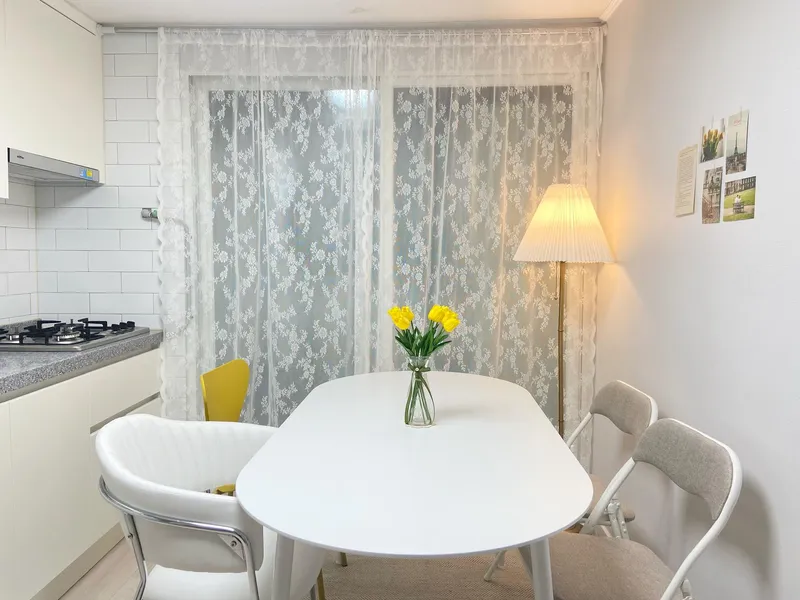 [Gangnam, Seoul] Daechi Academy Street Quiet Two-Room Cozy Accommodation - Room 102 14