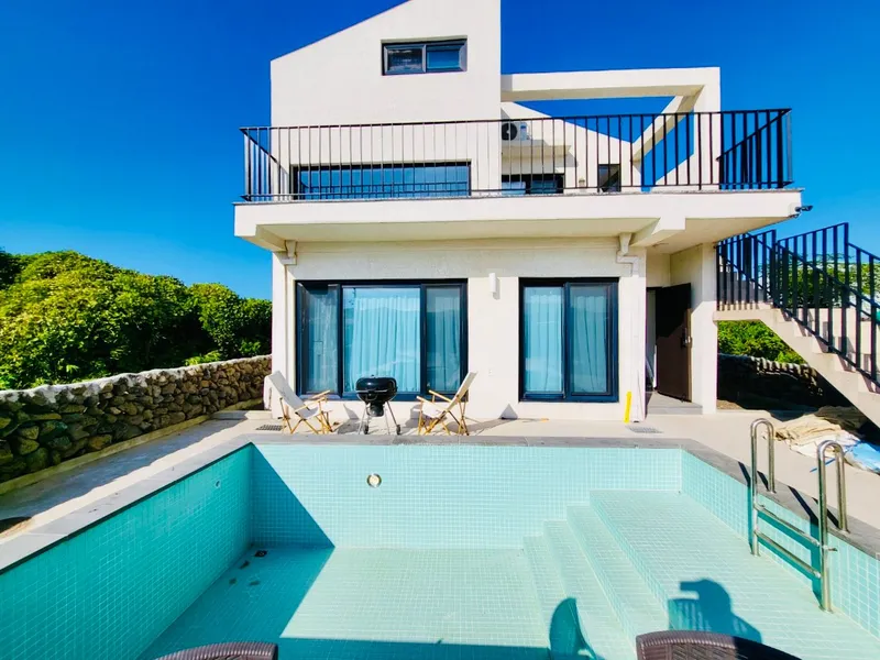[Hangyeong, Jeju][Panpo] Super Special Price_ Panpo Port Private Duplex with Spacious Yard, Swimming Pool, and BBQ Zone 72
