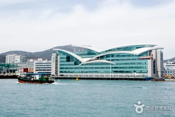 [부산 동구] 마리나G7 오션뷰 한지붕 두가족 48평 35