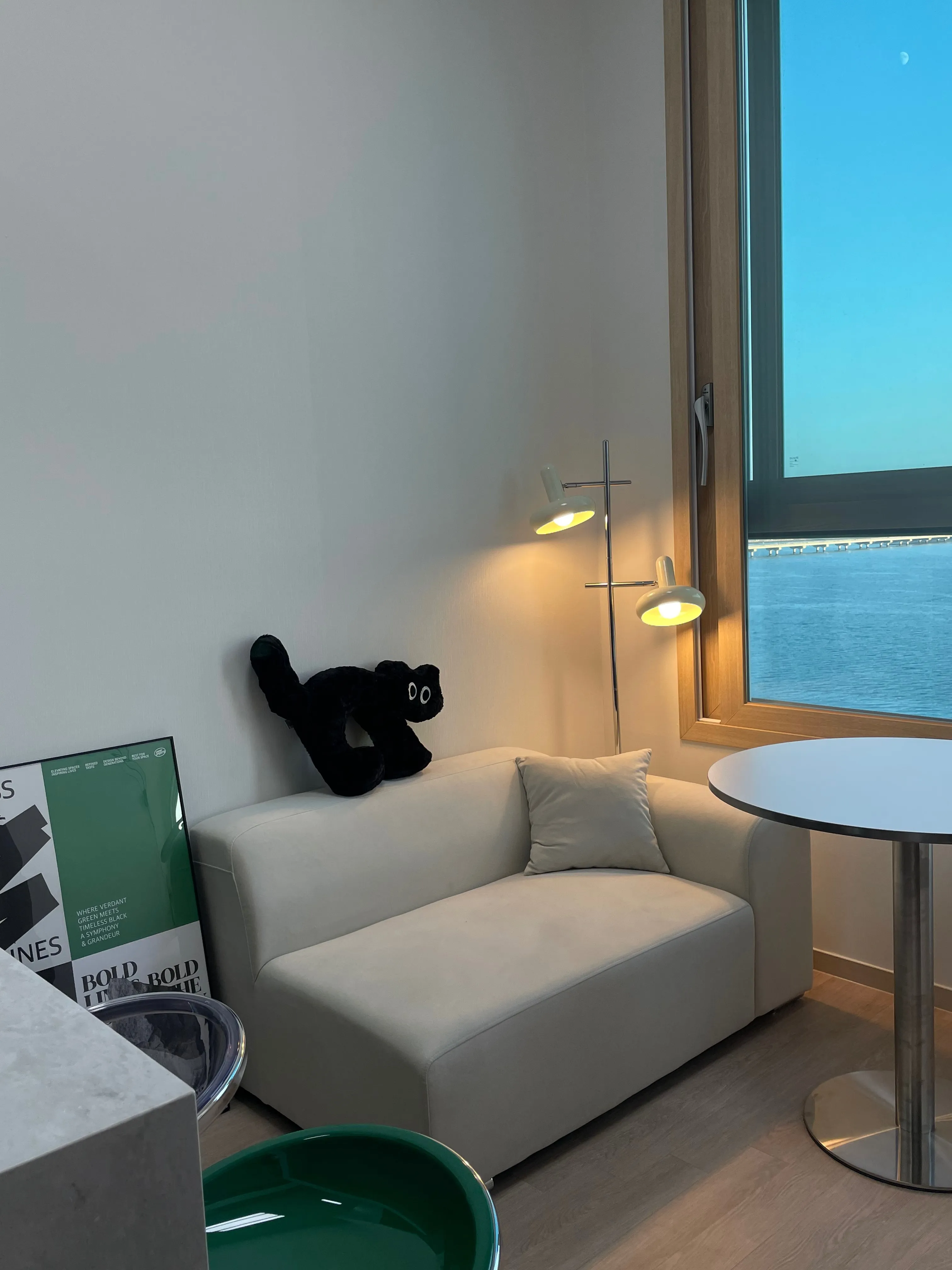 Seonggok-dong Ocean View Two-Bedroom Apartment