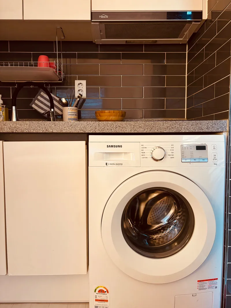 [Gwanak, Seoul] 3-minute walk from Sillim Station, 1.5-floor fully furnished one-room 9