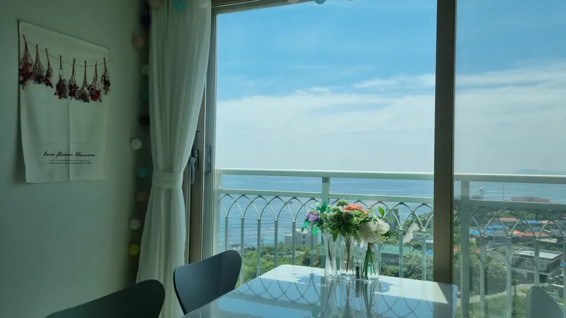[Gangneung] Picturesque ocean view°Sunrise hotspot°Cleanliness°Healing just by staying at home°Convenient parking 30