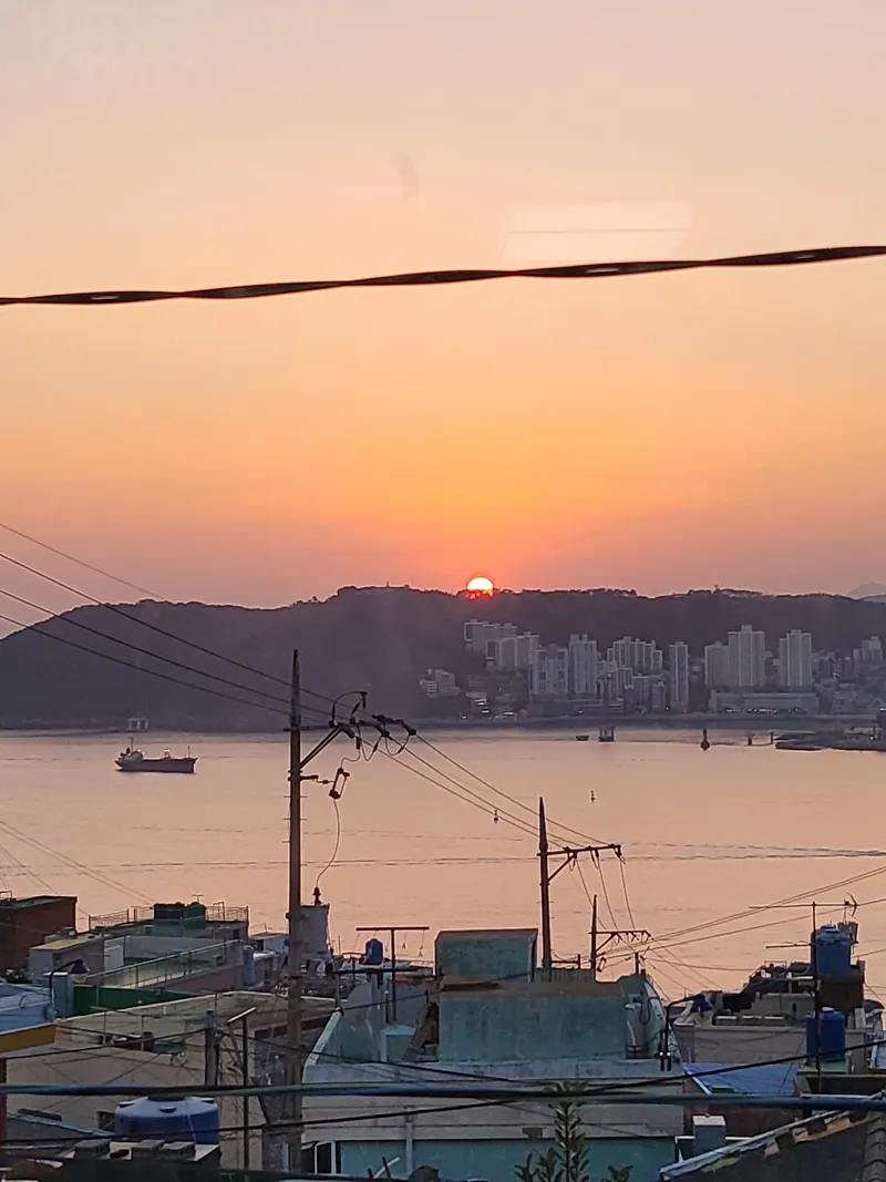 [부산 영도] 과거와현재,미래가공존하는 흰여울문화마을도보8분 36