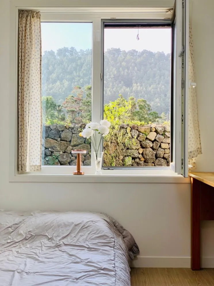 [Aewol, Jeju] Jeju's representative mountain peak front view, private jacuzzi, Insta-worthy accommodation 5