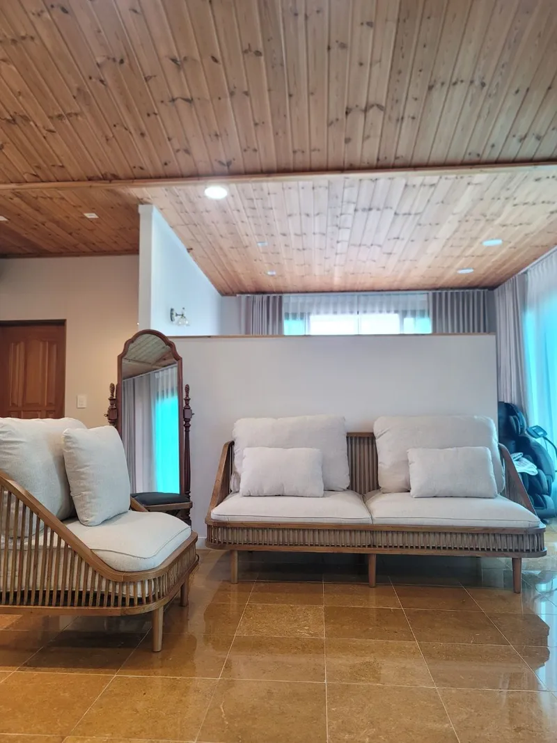 [Yeongdeok] A recently remodeled 56-pyeong detached house with a country feel and healing nature in the arms of the sea 3