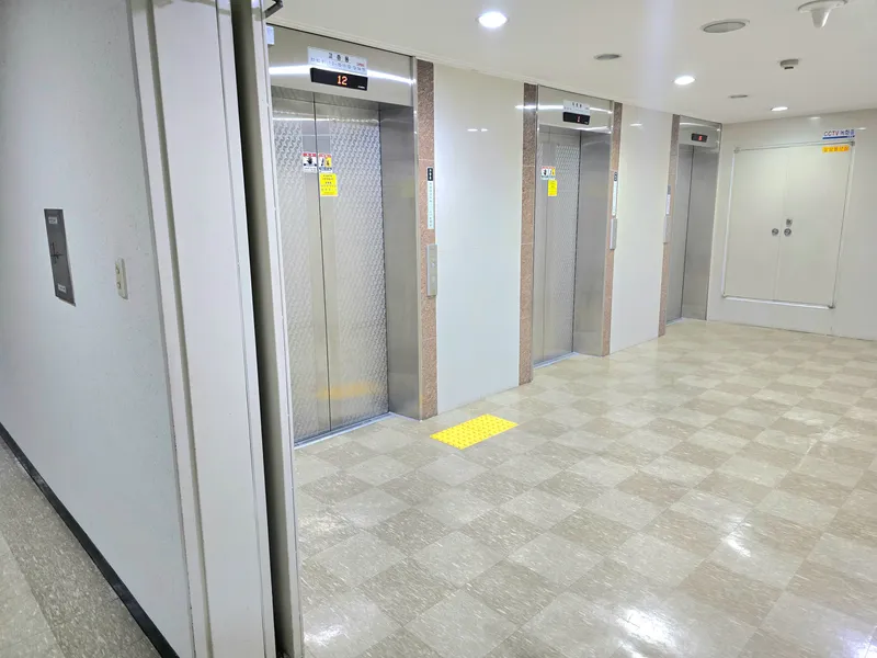 [Goyang] In front of Ilsan Lake Park / 1/16 pyeong duplex type. 3 people 25