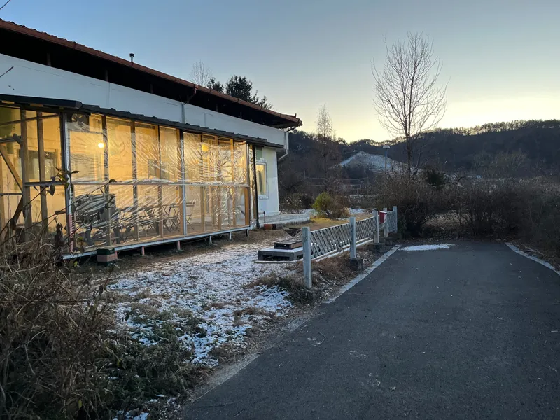 [Hoengseong] Artist's country villa with a great lake view 22