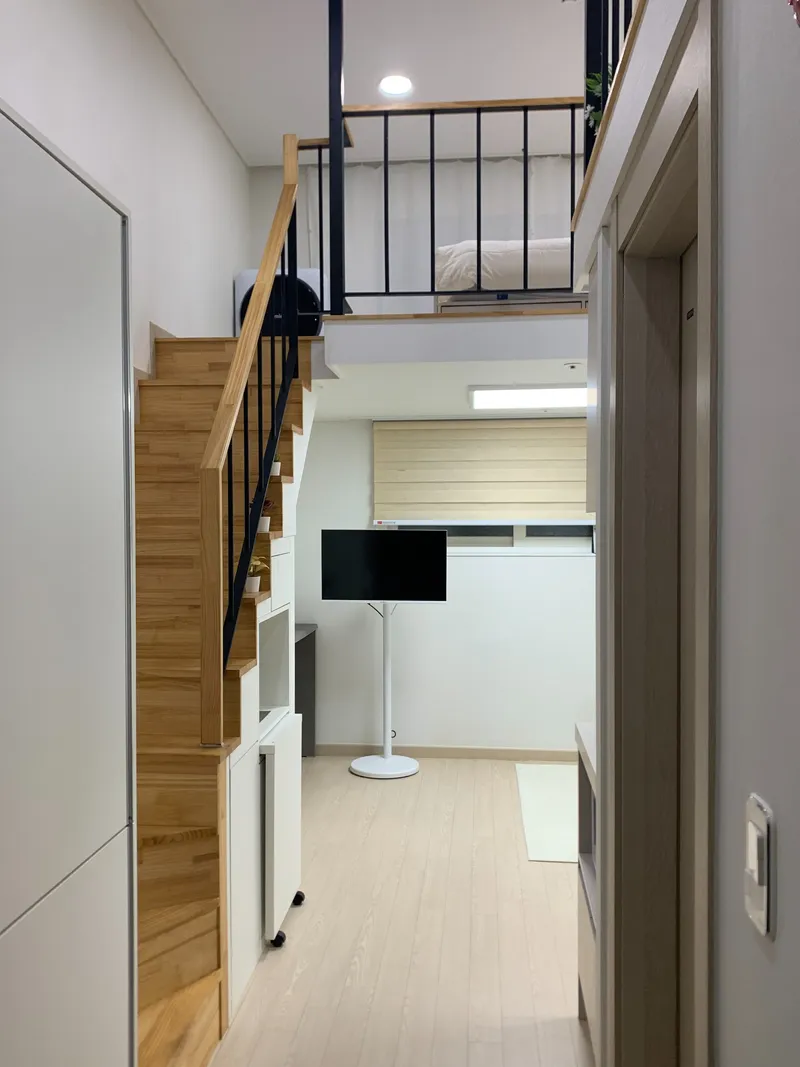 [Seongdong, Seoul] Ttukseom, Seongsu Spacious duplex officetel with full facilities. Just come in. 2