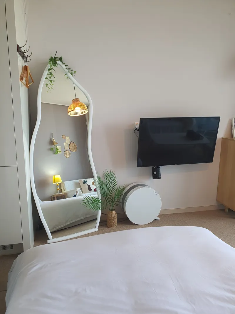 [Yeongjong, Incheon] Cool view / Peaceful ocean view. Close to airport (15 minutes away). Washer & dryer. 12