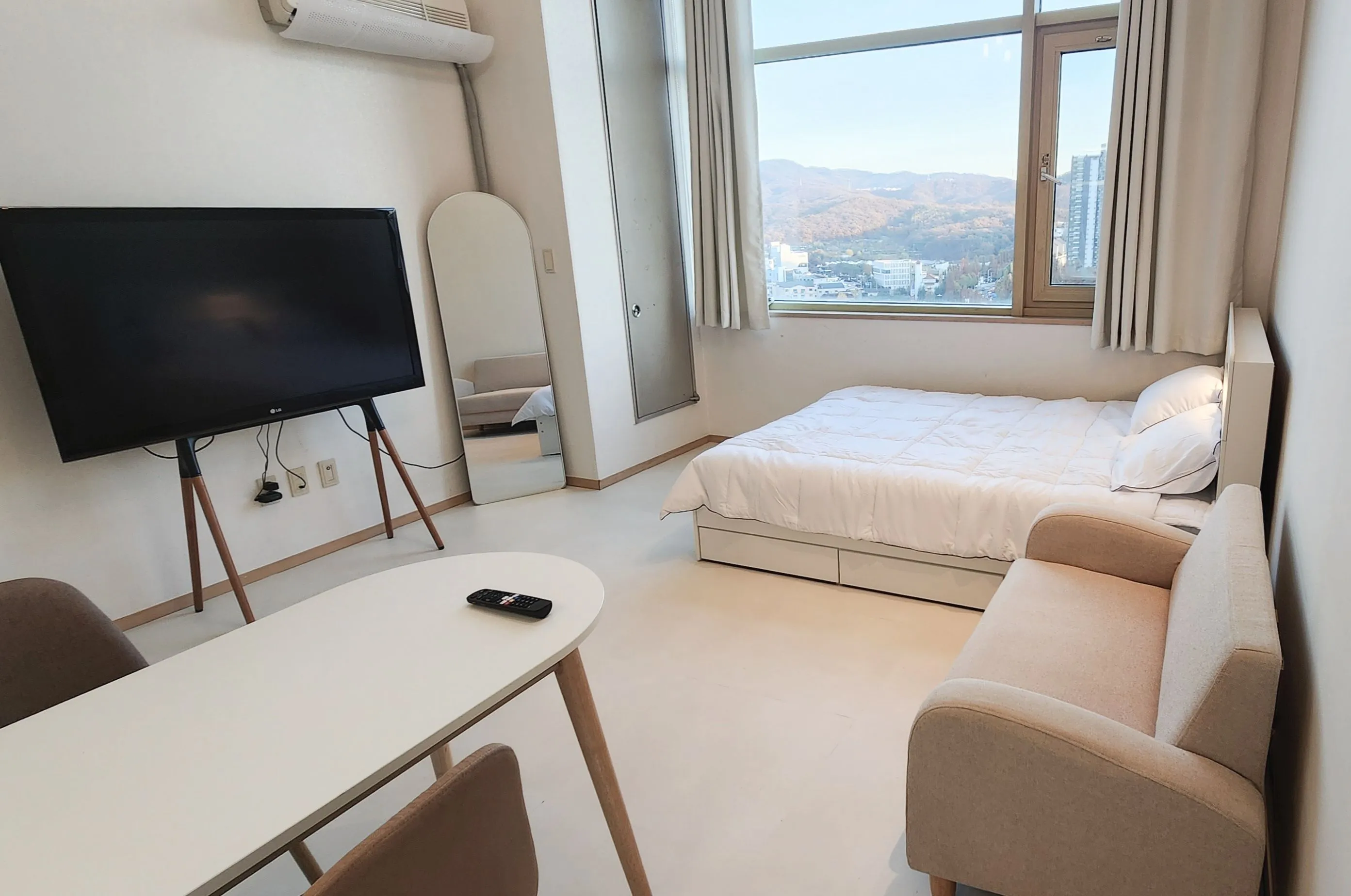 Seohyeon-dong One-Bedroom Efficiency Apartment
