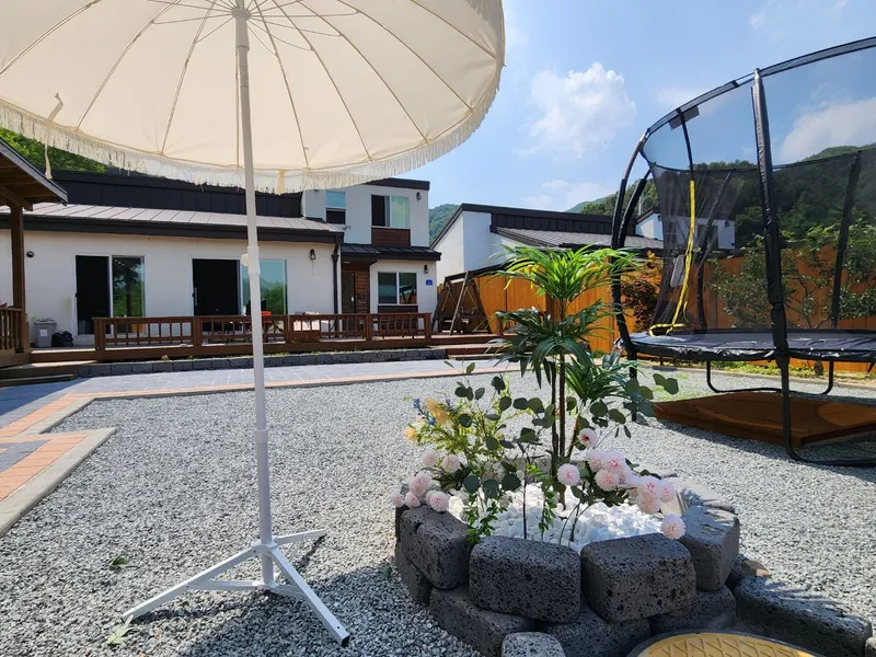 [Hongcheon] 45 pyeong detached house & duplex country villa with yard in harmony with nature 34