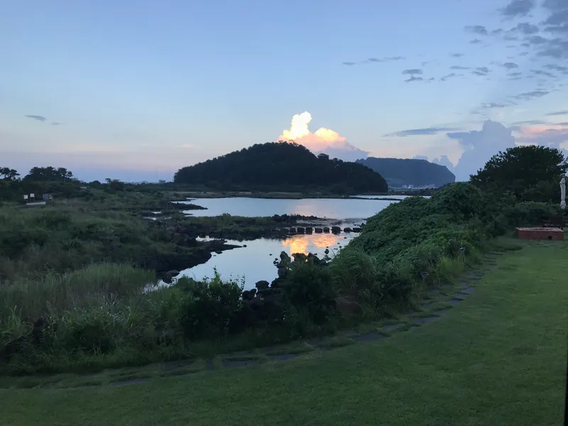[Seongsan, Seogwipo] Separate one-room with ocean view and Seongsan Sunrise Peak #301 35