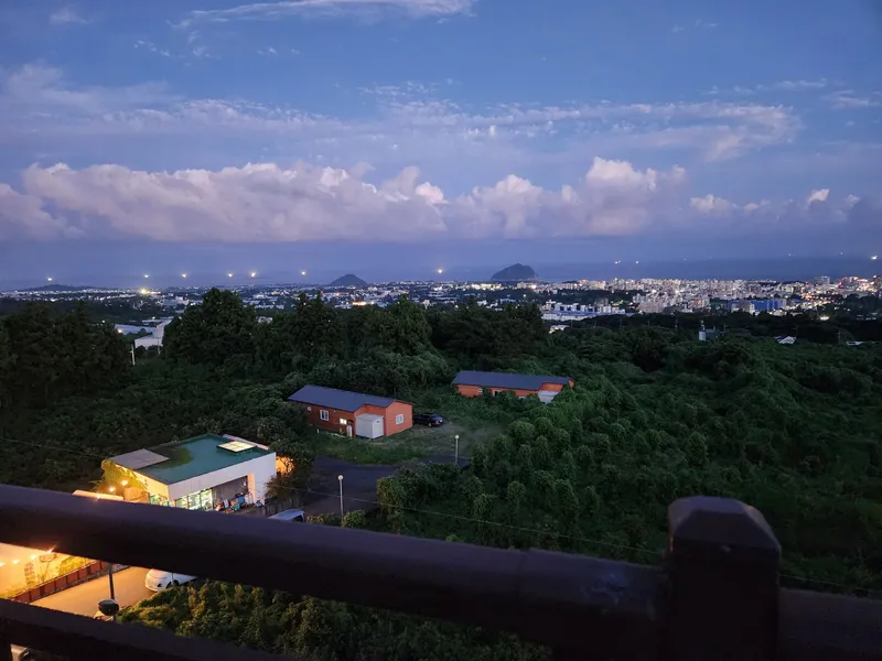 [서귀포 동홍동] # 파노라마오션뷰 ,한라산뷰 #방4개 화장실3개 스테이몽글 41