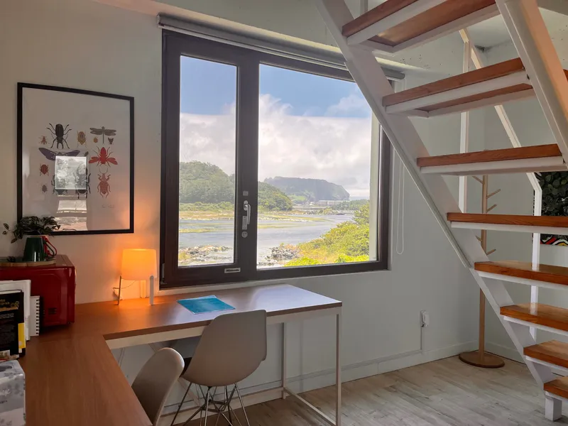 [Seongsan, Seogwipo] Seongsan Sunrise Peak View Cozy Attic Duplex #204 Bus Stop 1 Minute Vacation Available 3