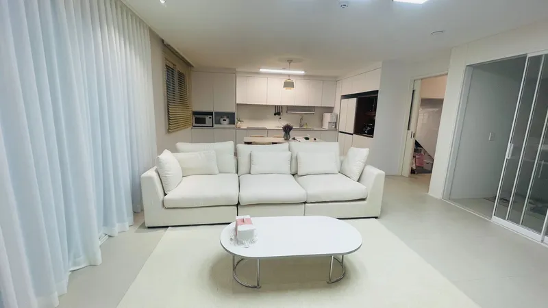 [Jocheon, Jeju][Jeju Pretty House] #Jeju Clean House #One Month Living #Hamdeok Accommodation #New Construction #3-story Independent House #Electric Car Charger 5