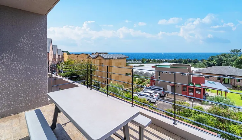 [Sanghyo-dong, Seogwipo] 302 [20 pyeong, living room + 1 queen bed, kitchen, large terrace, ocean view] 5