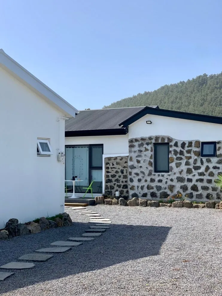 [Aewol, Jeju] Jeju's representative mountain peak front view, private jacuzzi, Insta-worthy accommodation 118