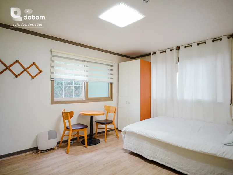 [Andeok, Seogwipo] 2-room detached house with a lawn yard, 25 pyeong - Building E 2