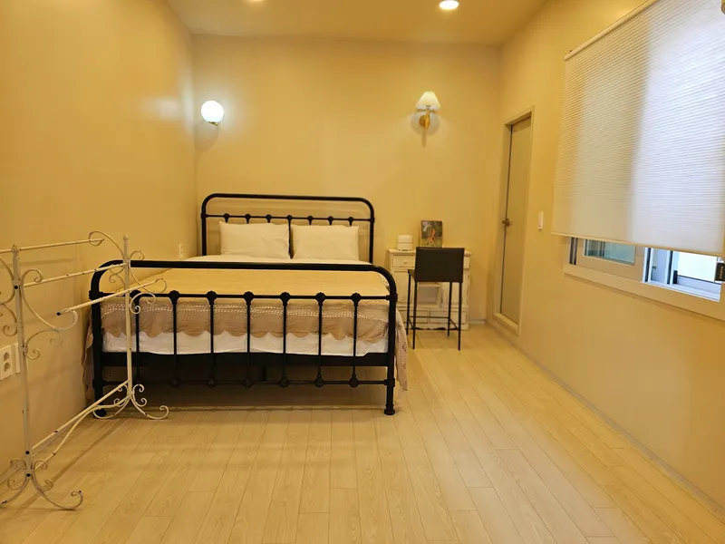 [Namwon, Seogwipo] Family room. Two-room. Private detached house located within the village. Pets allowed. Free guest access. 14