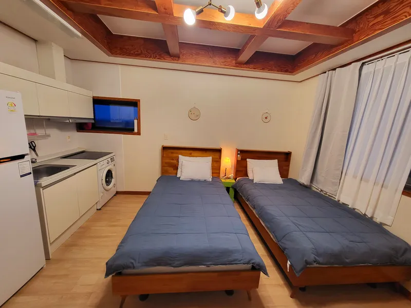 [Gujwa, Jeju] Pyeongdae Sea View Oreum View One Room Stay #201 6
