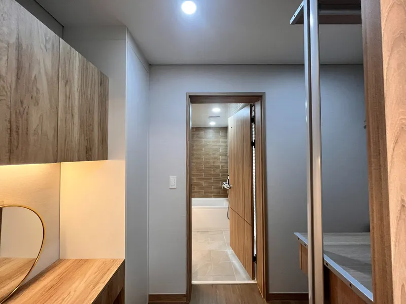 [Daejeong, Seogwipo] H(8) Building 302 (40 pyeong/3 rooms/single floor/exclusive rooftop/pets allowed) 4