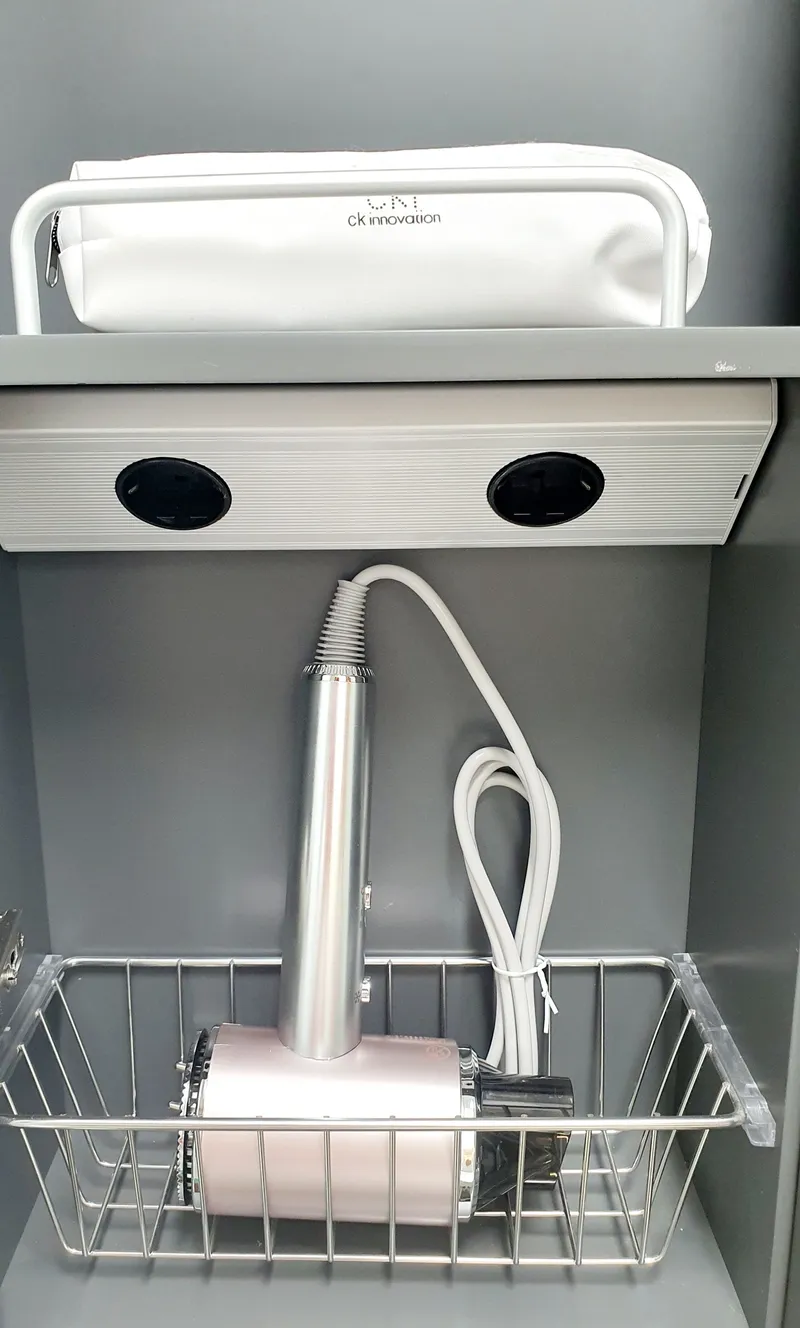 [Yeongjong, Incheon] Cool view / Peaceful ocean view. Close to airport (15 minutes away). Washer & dryer. 5