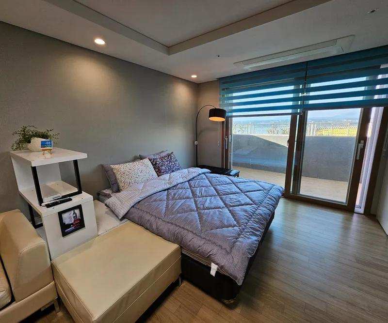 [Seongsan, Seogwipo] Come to Ojori Ocean View, embracing Seongsan. A large one-room apartment. 3
