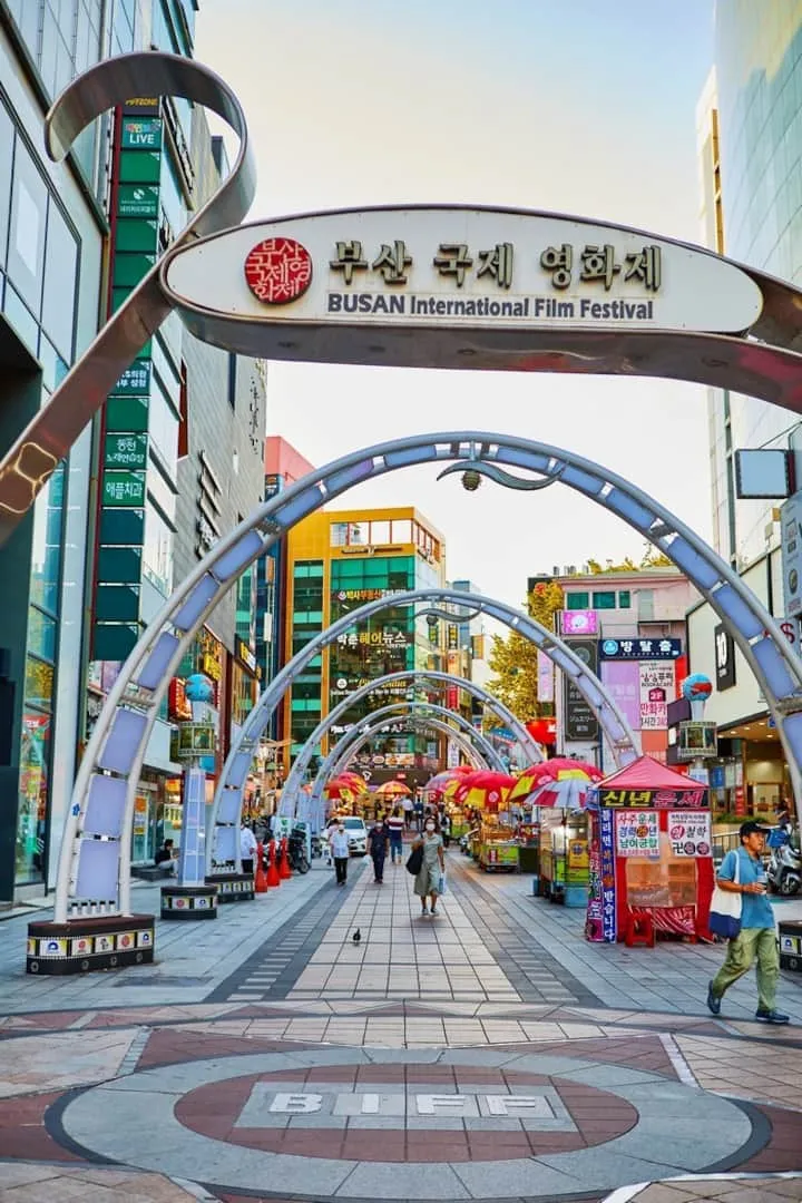 [부산 동구] 마리나G7 오션뷰 한지붕 두가족 48평 37