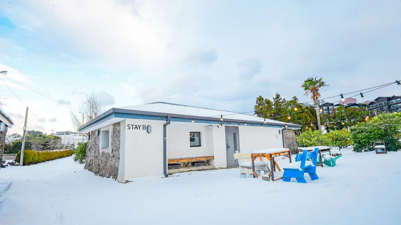 [Aewol, Jeju] Remodeled two-room traditional stone house B with a 100-year-old zelkova tree 21