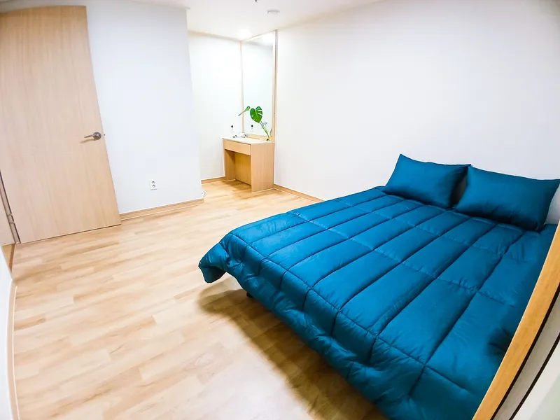 [Gunsan] Large complex semi-new 3-room apartment 3