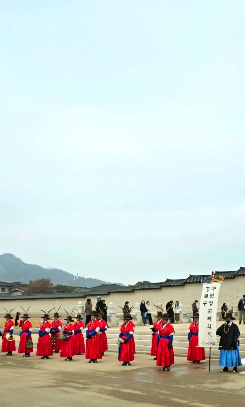 [서울 종로] 경복궁역 10분 투룸 2층 역세권 6인숙소 64