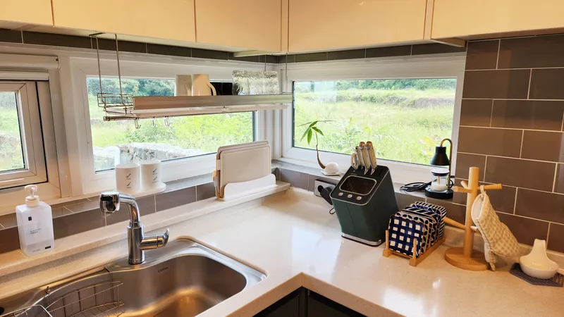 [Hallim, Jeju] 5 minutes by car from Hyeopjae, Geumneung, and Biyangdo, a two-story, stone-walled townhouse 30