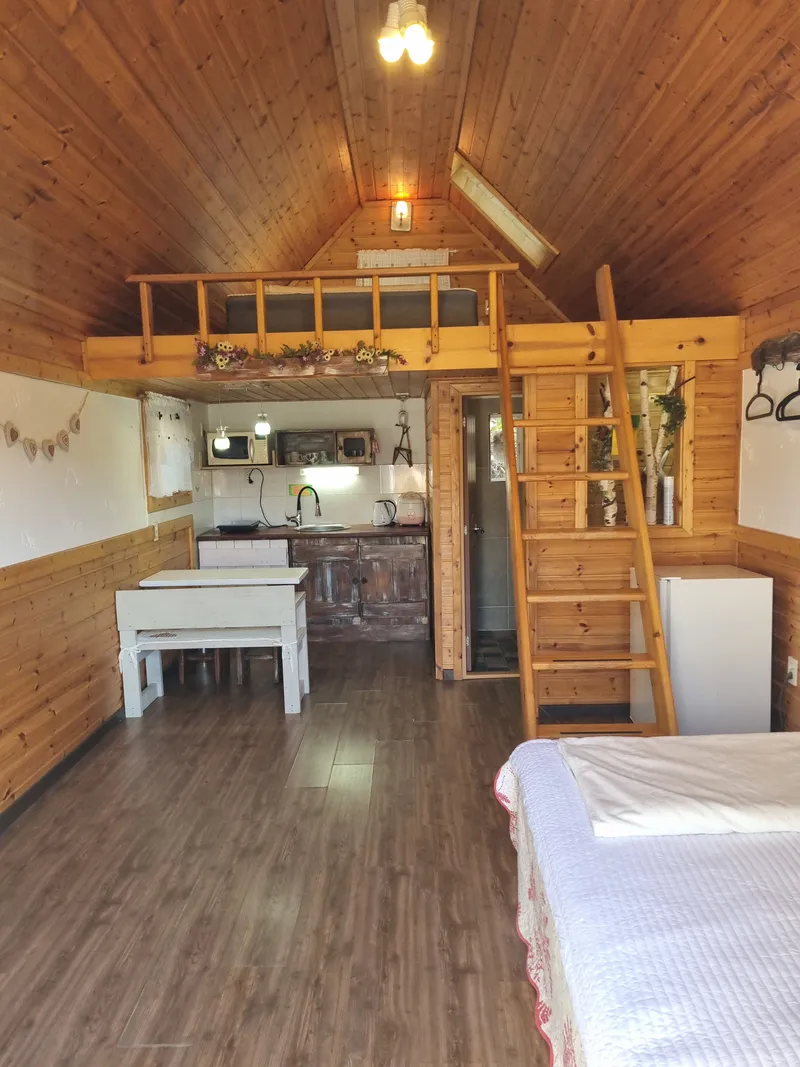 [Chuncheon] Wooden duplex with a skylight at Gangchon Station with a view of the stars 2