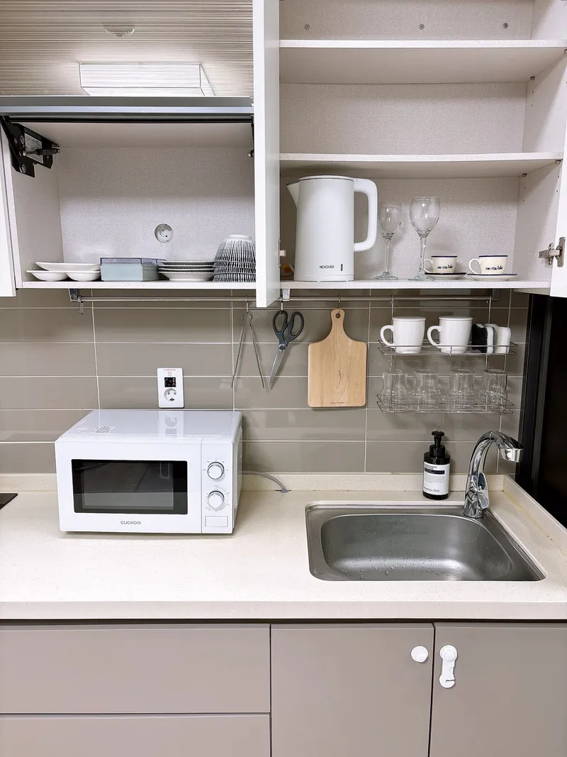 [Songpa, Seoul] Spacious two-room officetel near subway station, near lines 2, 8, and 9 12