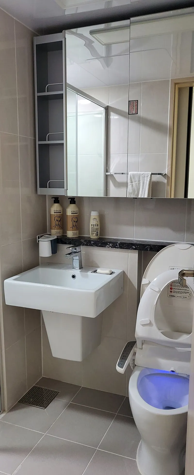 [Gangneung][Changhyedong in Gangneung] 3 minutes from Sacheonjin Beach, Gyeongpo Ocean View, Daegwallyeong Windmill View. 3 rooms, newly built, 12th floor, A 11