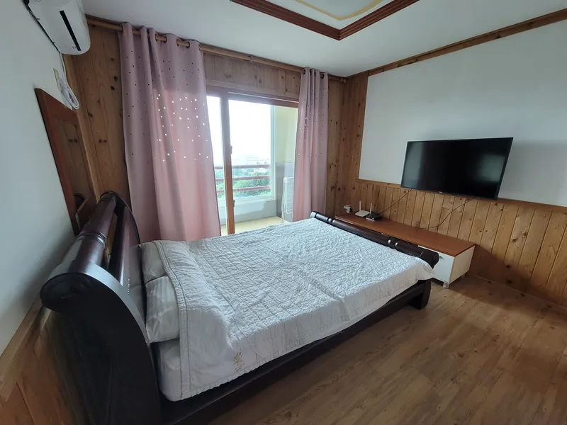 [Hogeun-dong, Seogwipo] Beomseom Ocean View, Rooftop Accommodation with a Great View, 2nd Floor, Room 203 (Two Rooms) 3