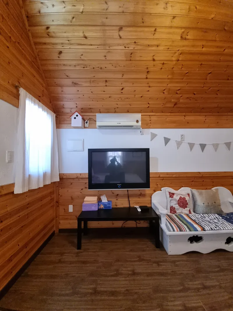 [Chuncheon] Wooden duplex with a skylight at Gangchon Station with a view of the stars 13