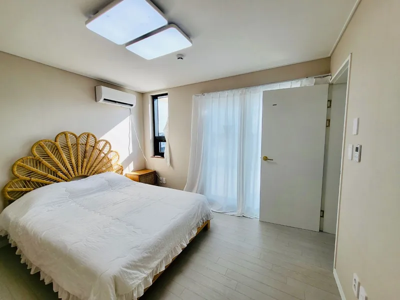 [Hangyeong, Jeju][Panpo] Super Special Price_ Panpo Port Private Duplex with Spacious Yard, Swimming Pool, and BBQ Zone 3