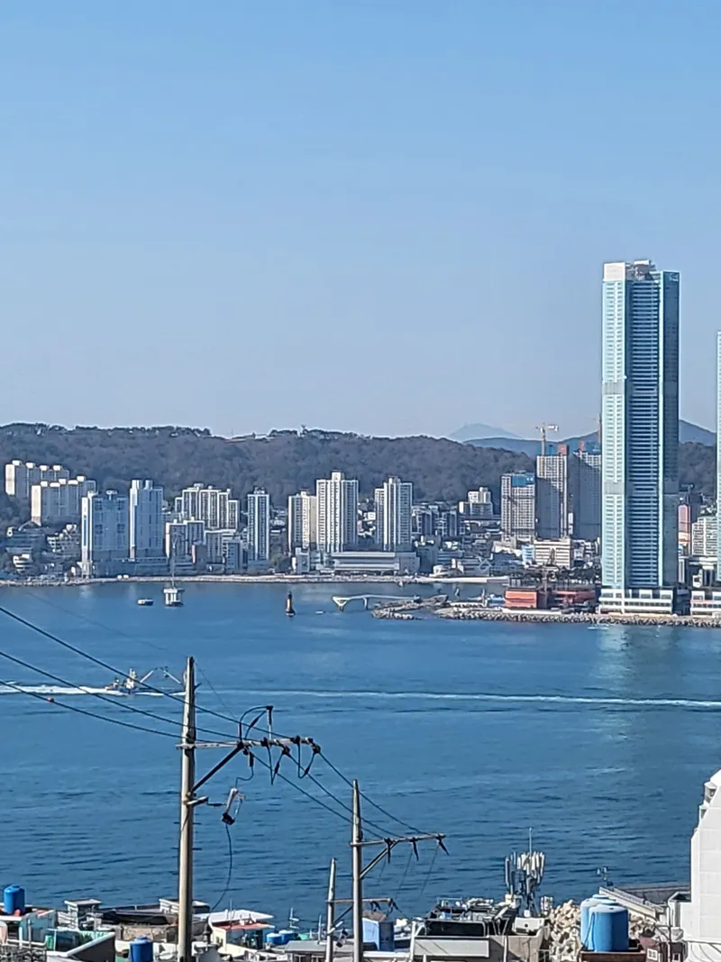 [부산 영도] 흰여울 바다 품은 숙소 퀸침대2 22