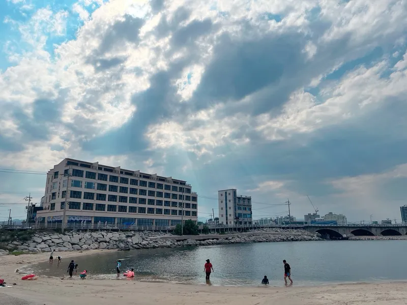 [강원 강릉] 코앞바다 침대 일출뷰 풀옵션 넷플릭스 23